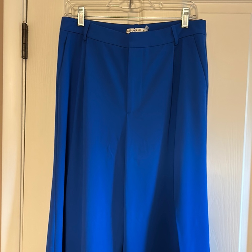 NWT Alice + Olivia Pants
